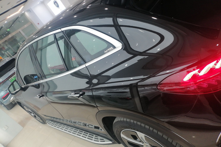 奔驰EQE SUV 2023款 350 4MATIC 先锋版车身外观4