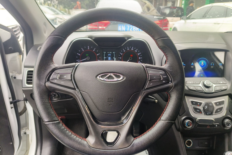 奇瑞 艾瑞泽5 2017款 1.5L CVT豪华版中控内饰13