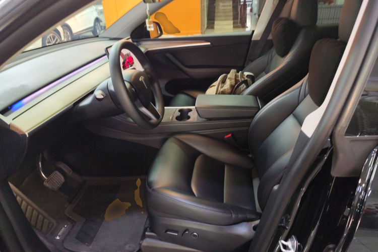 特斯拉 Model Y 2023款 长续航全轮驱动版局部细节19