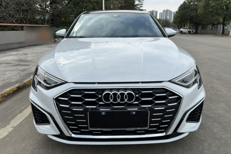 奥迪A3 2024款 A3L Limousine 35 TFSI 时尚运动型车身外观6001