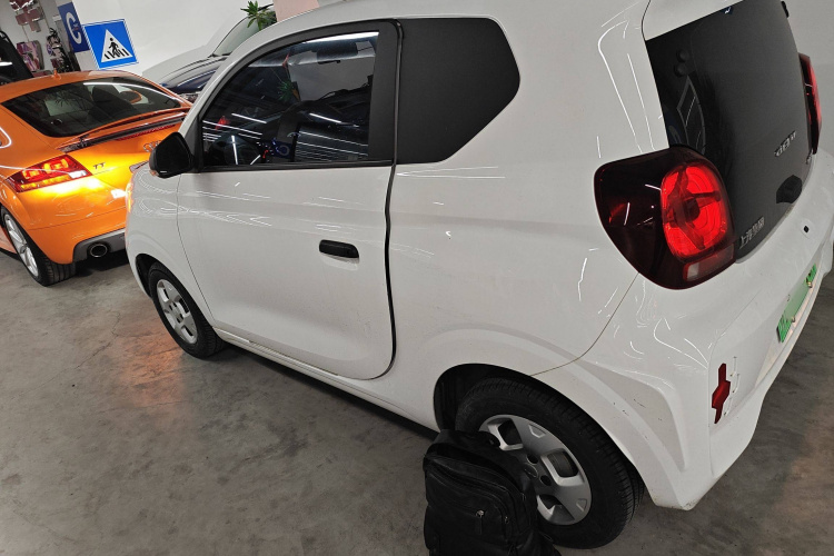 荣威 科莱威CLEVER 2021款 302km新四座超能版车身外观6003