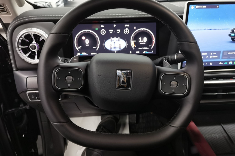 坦克300 2025款 2.0T 挑战者中控内饰13