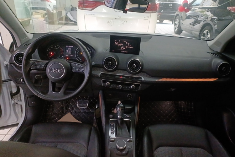 奥迪Q2L 2020款 35 TFSI 时尚致雅型中控内饰12