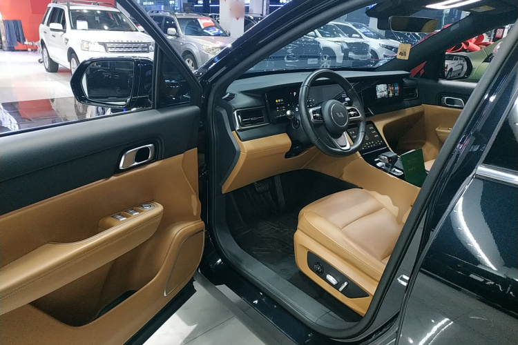 理想汽车 理想ONE 2021款 增程6座版中控内饰20