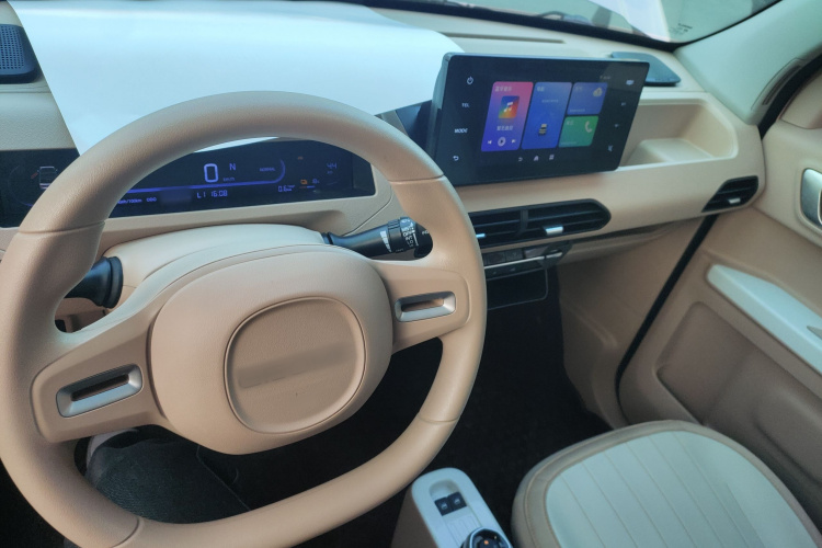 吉利银河 2023款 熊猫mini 200km 耐力熊中控内饰12