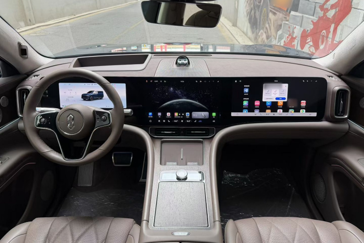 鸿蒙智行 问界M9 2024款 增程 Ultra版 52kWh 5座版中控内饰7004