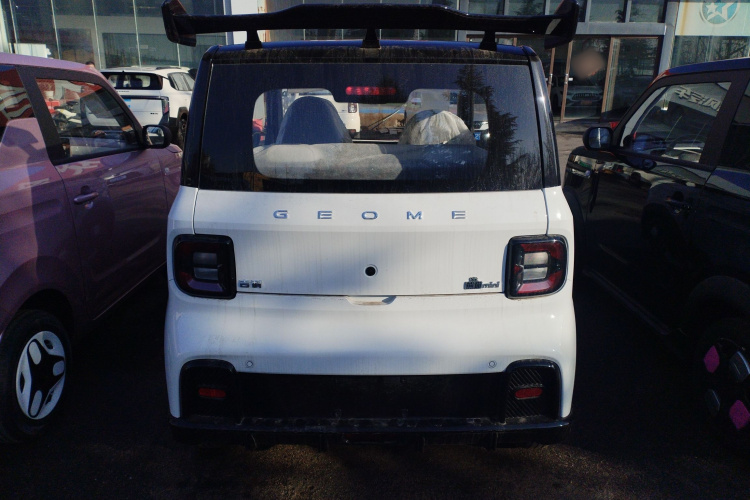 吉利银河 2025款 210km 熊猫卡丁车身外观6