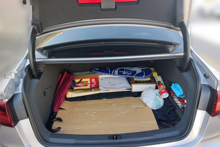 奥迪A6L 2017款 30 FSI 技术型局部细节23