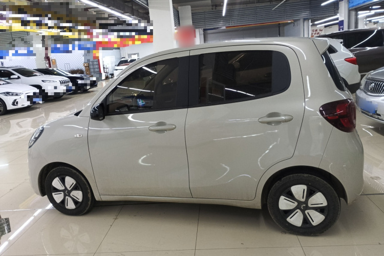 五菱汽车 宏光MINIEV 2025款 四门版 进阶款车身外观4