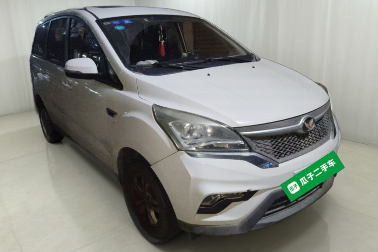 北汽幻速H3 2017款 1.5L 手动舒适天窗版车身外观3