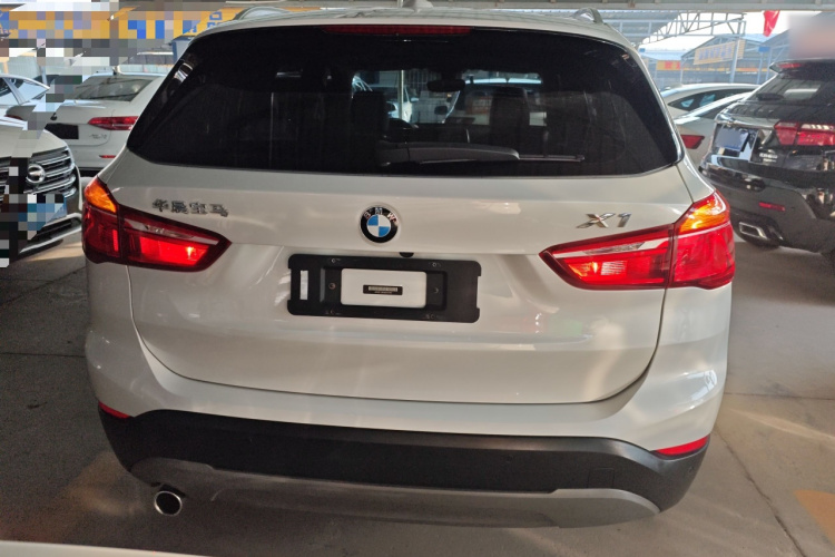 宝马X1 2016款 sDrive18Li 时尚型车身外观6