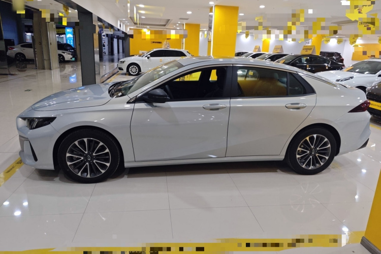 广汽传祺 2023款 影豹H 智能混动版车身外观4