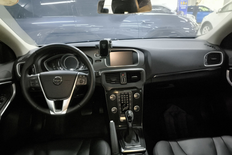 沃尔沃V40 2019款 T3 智逸版中控内饰7002