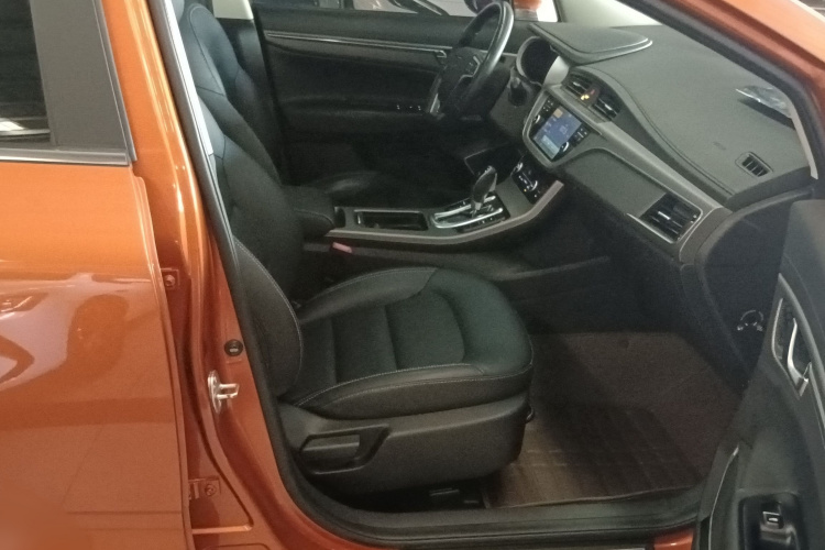 吉利汽车 帝豪GS 2016款 运动版 1.8L 自动领尚型局部细节41