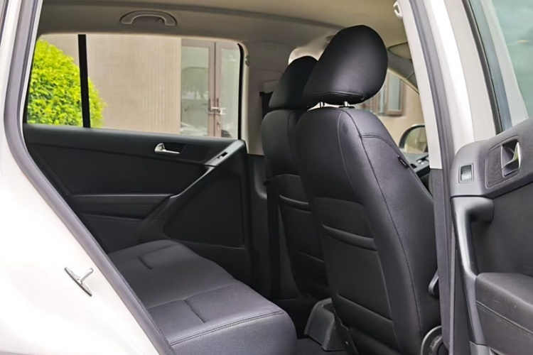 大众 途观 2015款 1.8TSI 自动两驱风尚版中控内饰7004