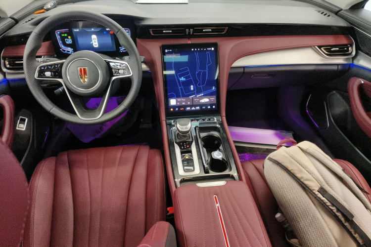 红旗H5 2024款 1.5T DCT智联旗韵版中控内饰12