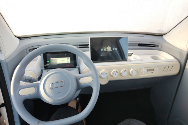 奔腾小马 2026款 222km 萌趣马中控内饰7002