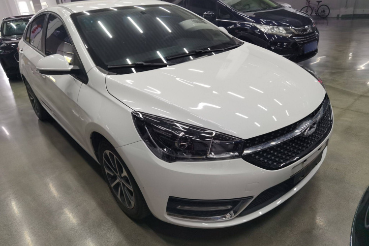 奇瑞 艾瑞泽5 2021款 PRO 1.5L CVT青春版车身外观6002