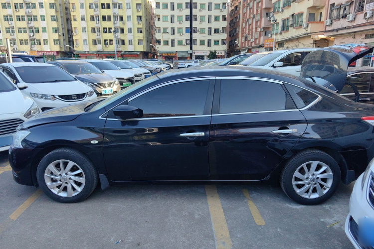 日产 轩逸 2012款 1.6XE CVT舒适版车身外观6003