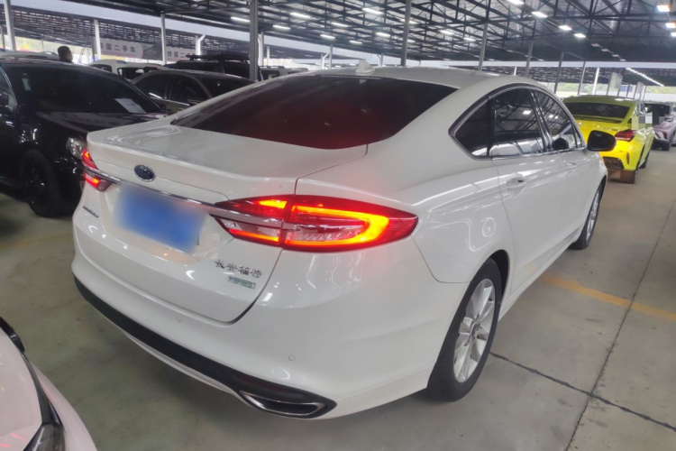 福特 蒙迪欧 2018款 EcoBoost 180 时尚型车身外观6005