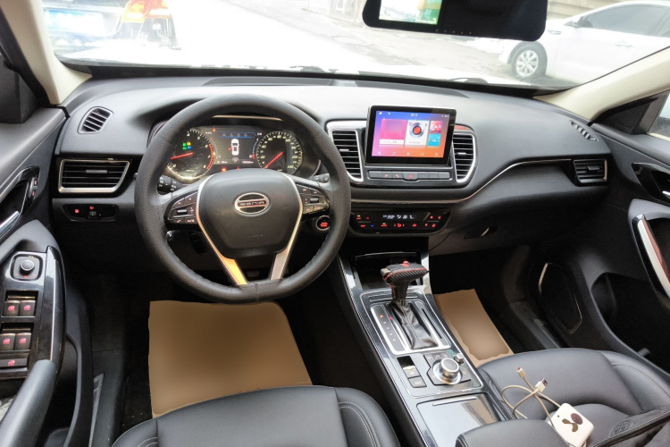 一汽 森雅R9 2018款 1.2T 自动豪华智尚型中控内饰12