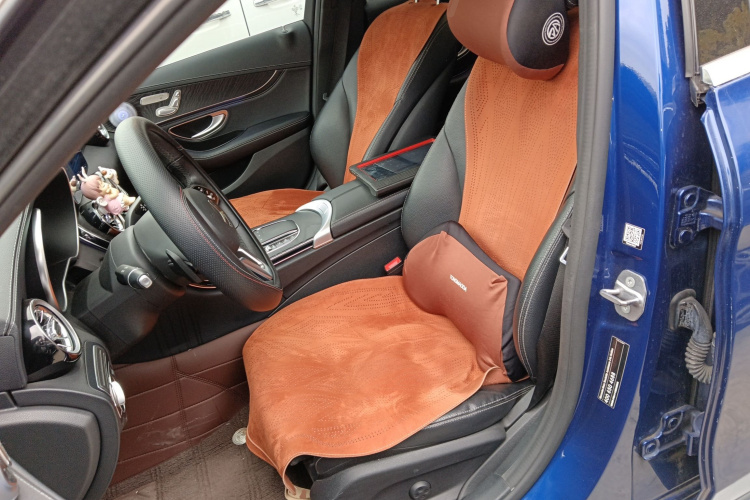 奔驰C级 2019款 C 260 L 运动版局部细节19