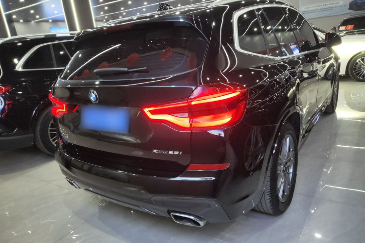 宝马X3 2020款  xDrive28i M运动套装车身外观6