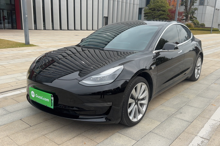 特斯拉 Model 3 2020款 长续航后轮驱动版车身外观1