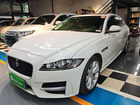 捷豹XF 2016款 XF 2.0T 两驱R-Sport运动版