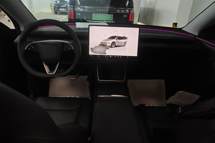 特斯拉 Model Y 2025款 长续航全轮驱动 首发版中控内饰7002