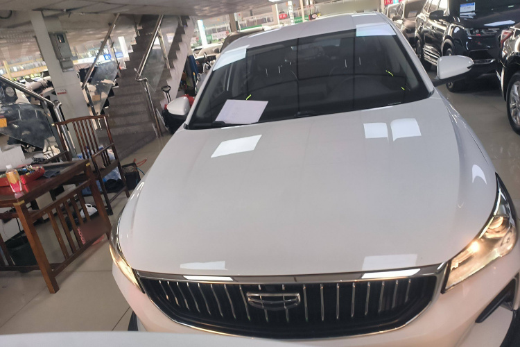 吉利汽车 帝豪 2023款 第4代冠军版 1.5L CVT豪华型车身外观2