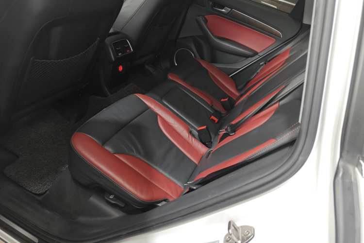 奥迪Q5 2017款 Plus 40 TFSI 舒适型中控内饰7004