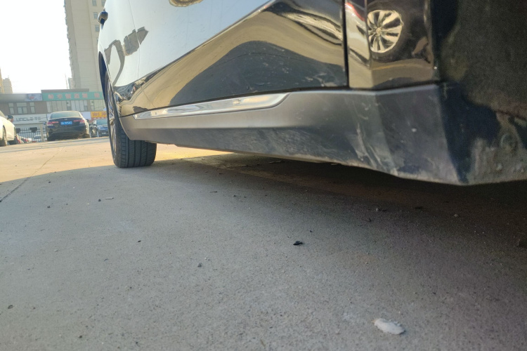 红旗E-QM5 2022款 431km 充电乐享版局部细节9001