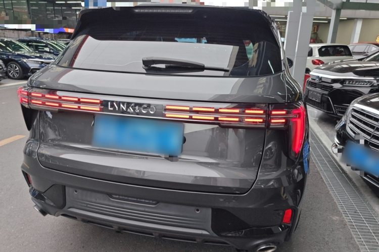 领克01 2023款 2.0TD 两驱型Pro车身外观6