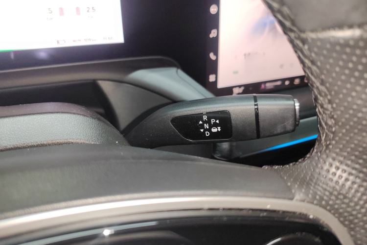 小鹏P7 2021款 670E鹏翼版局部细节18