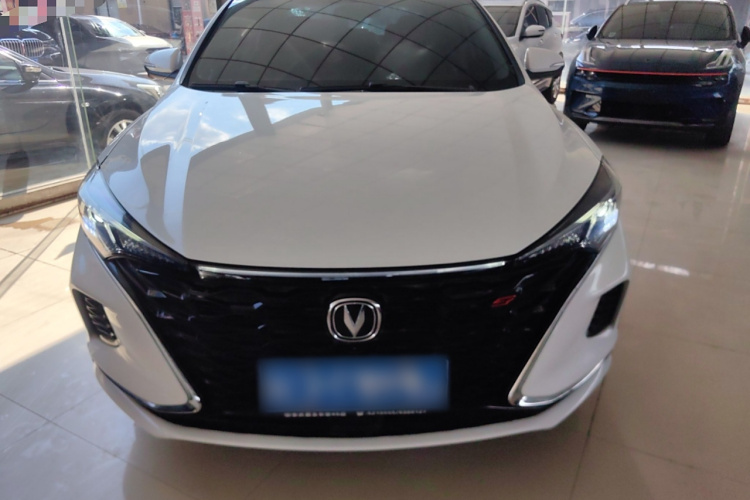 长安 逸动 2021款 PLUS 蓝鲸NE 1.4T GDI DCT旗舰型车身外观2