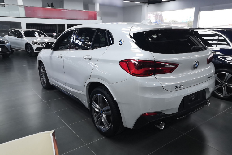 宝马X2 2020款 sDrive25i 领先型M运动套装车身外观6003