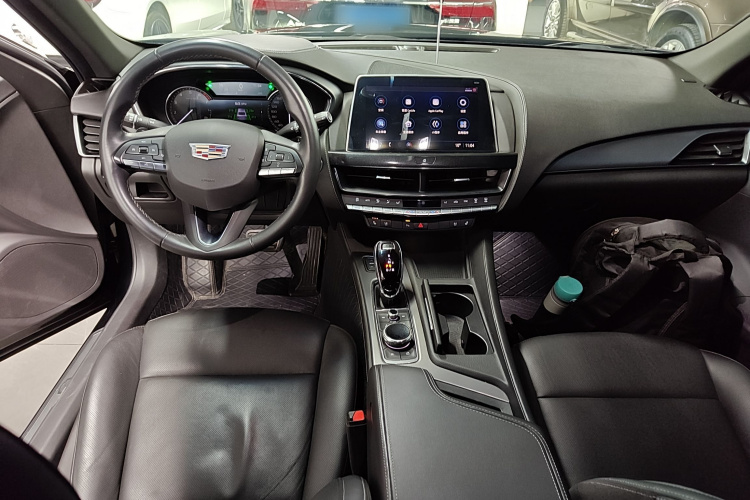 凯迪拉克CT5 2022款 28T 豪华型（标准版）中控内饰12