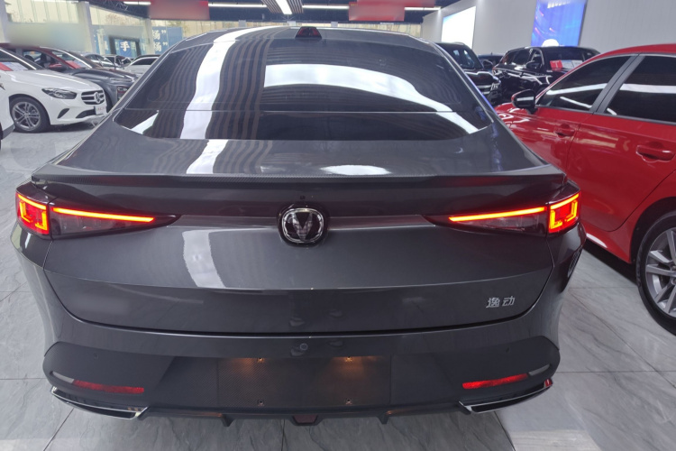 长安 逸达 2023款 蓝鲸NE 1.5T GDI DCT旗舰型车身外观6004