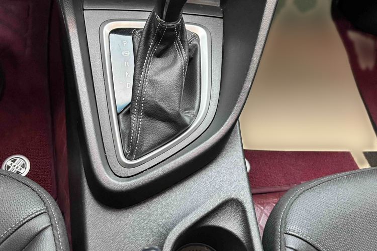 别克 英朗 2021款 1.3T 自动轻混动精英型中控内饰7012