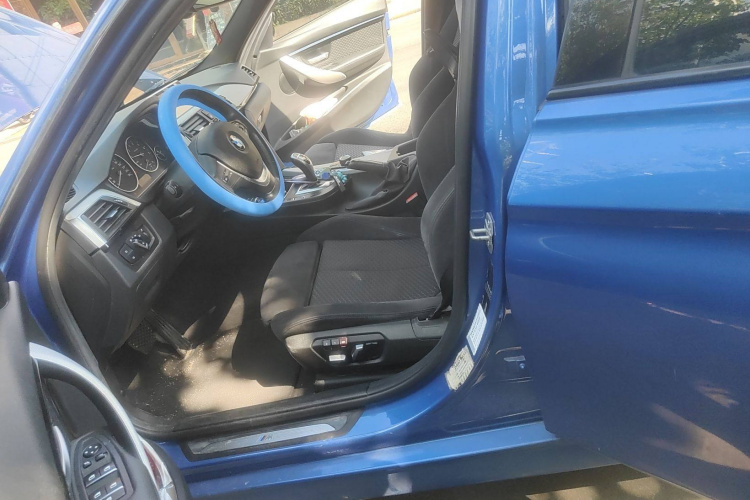 宝马3系 2017款 320i M运动型局部细节19