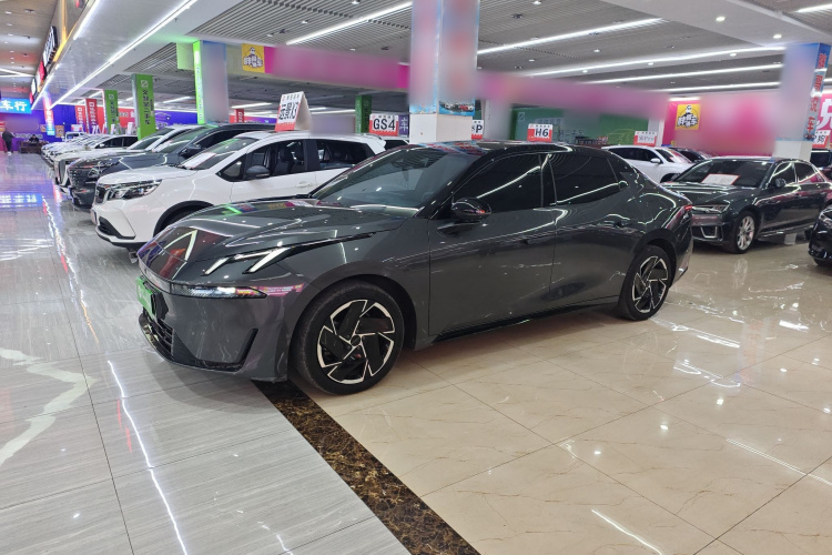 领克07 2024款 EM-P 126长续航 Halo车身外观4