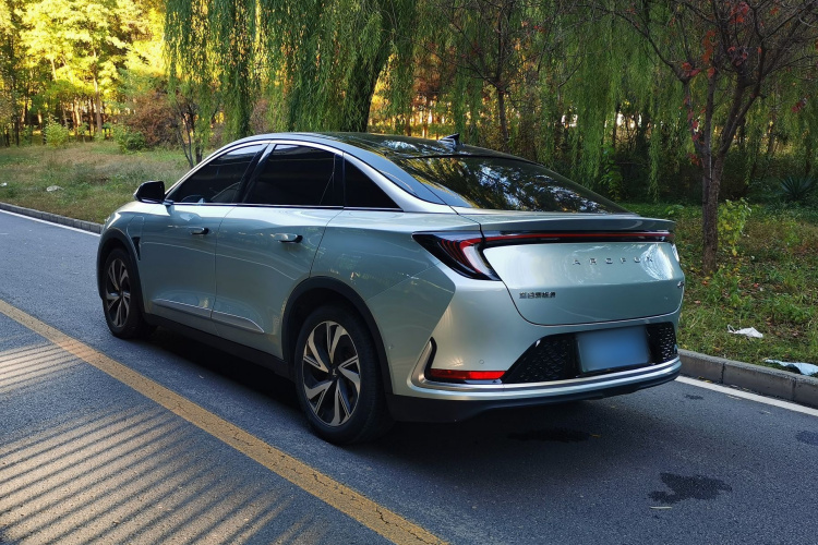 ARCFOX极狐 极狐 阿尔法S(ARCFOX αS) 2021款 708S+ 160kW车身外观6003