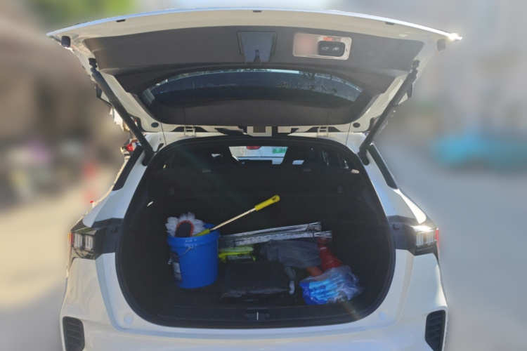 领克06 2023款 Remix 1.5T 劲Pro中控内饰23