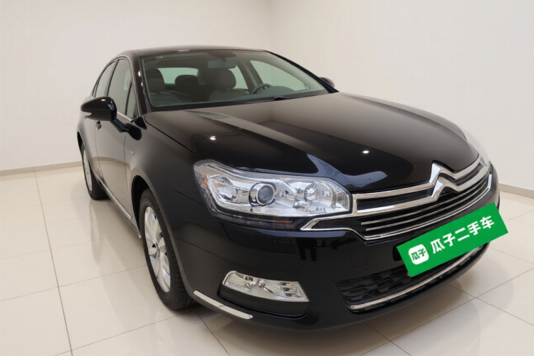 雪铁龙C5 2013款 2.3L 自动豪华型车身外观3