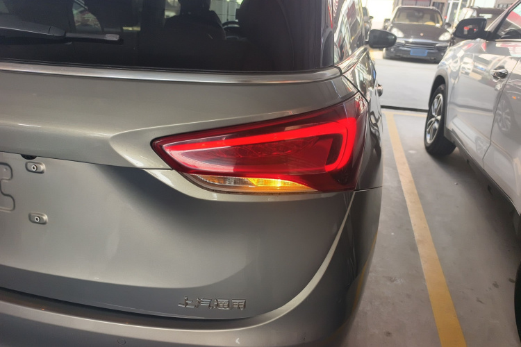 别克GL6 2019款 18T 5座互联豪华型 国VI车身外观9