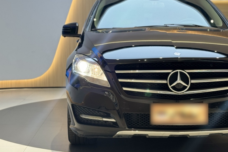 奔驰R级 2017款 R 320 4MATIC 商务型臻藏版局部细节36