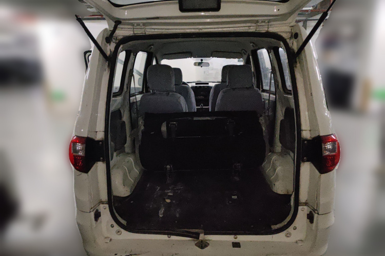 北汽威旺M20 2015款 1.2L经济型A122中控内饰23