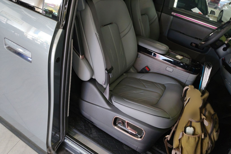 极氪MIX 2025款 智驾版局部细节41