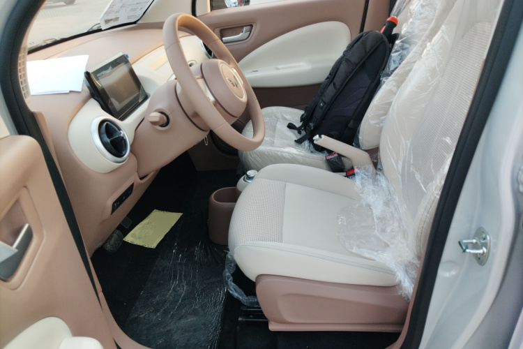 五菱汽车 宏光MINIEV 2025款 四门版 进阶款中控内饰19